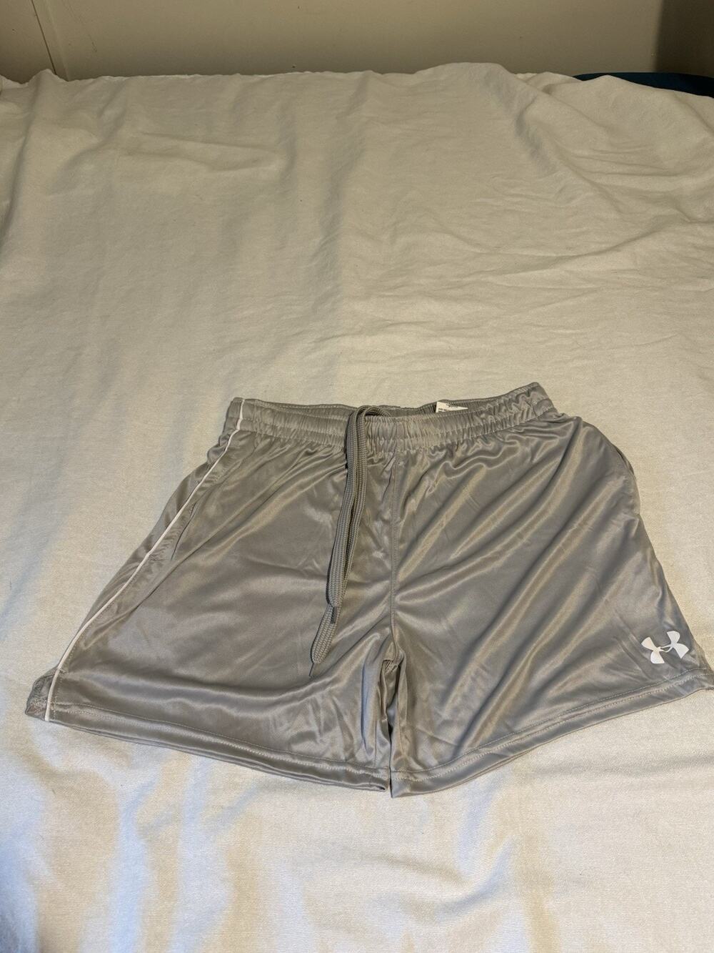 Gray Under Armor ￼ women shorts 5in shorts Large